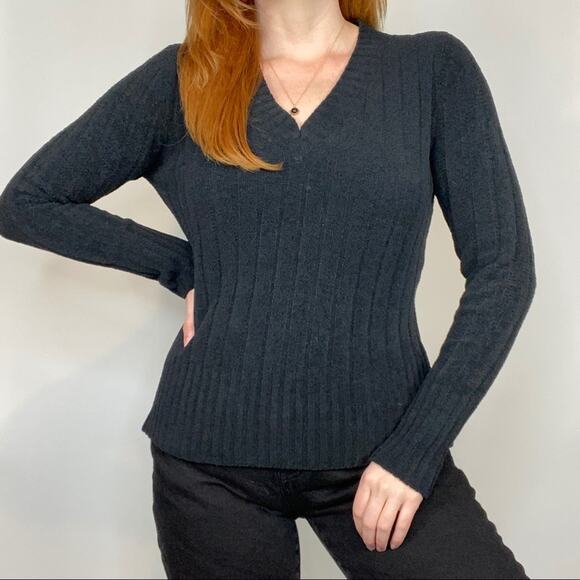 Northcrest Size Small Black V Neck Semi Fleece Textured Fitted Sweater - Picture 6 of 11